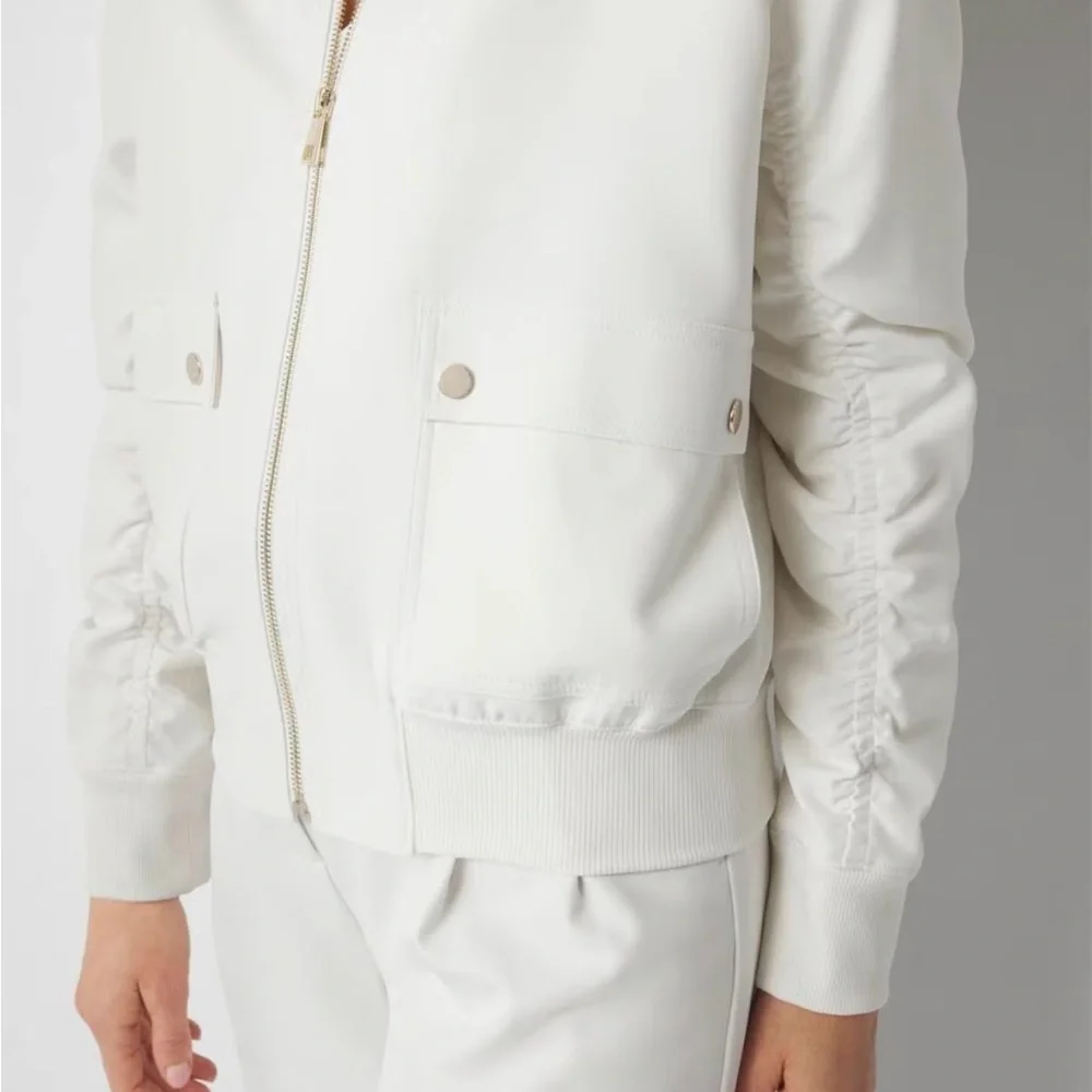 White House Black Market Cream Bomber Jacket - Picture 4 of 6